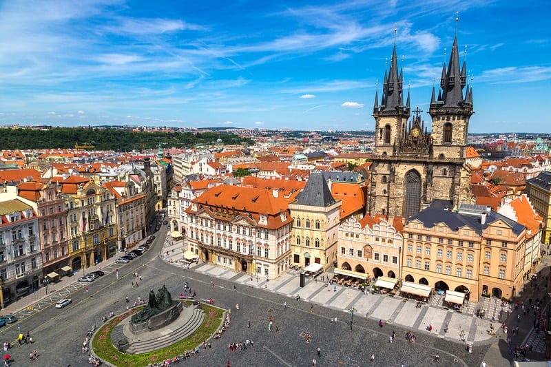 Piazza della Città Vecchia Praga, vista aerea.